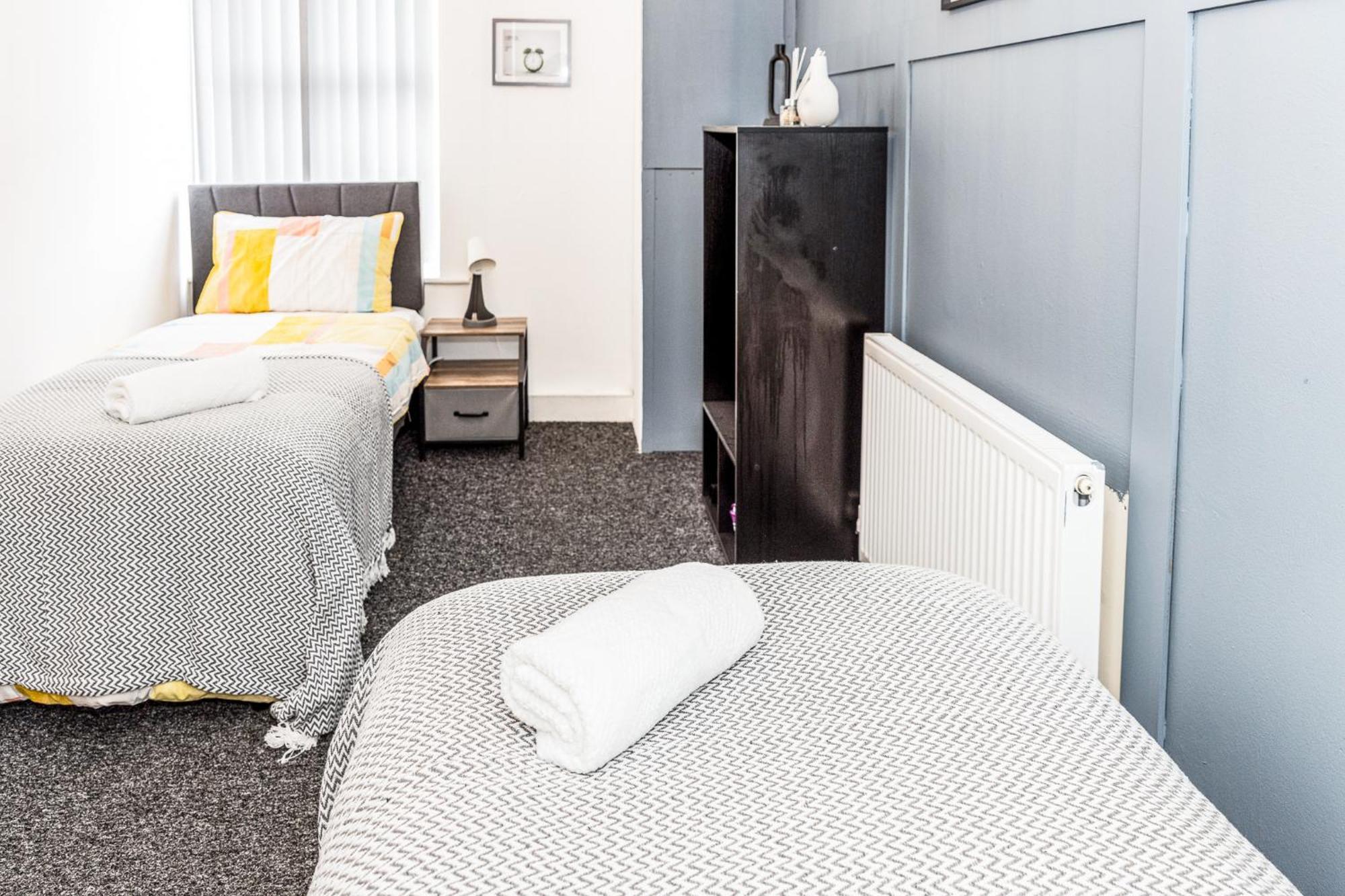Stylish 2 Bed House 7mins To City Center Apartamento