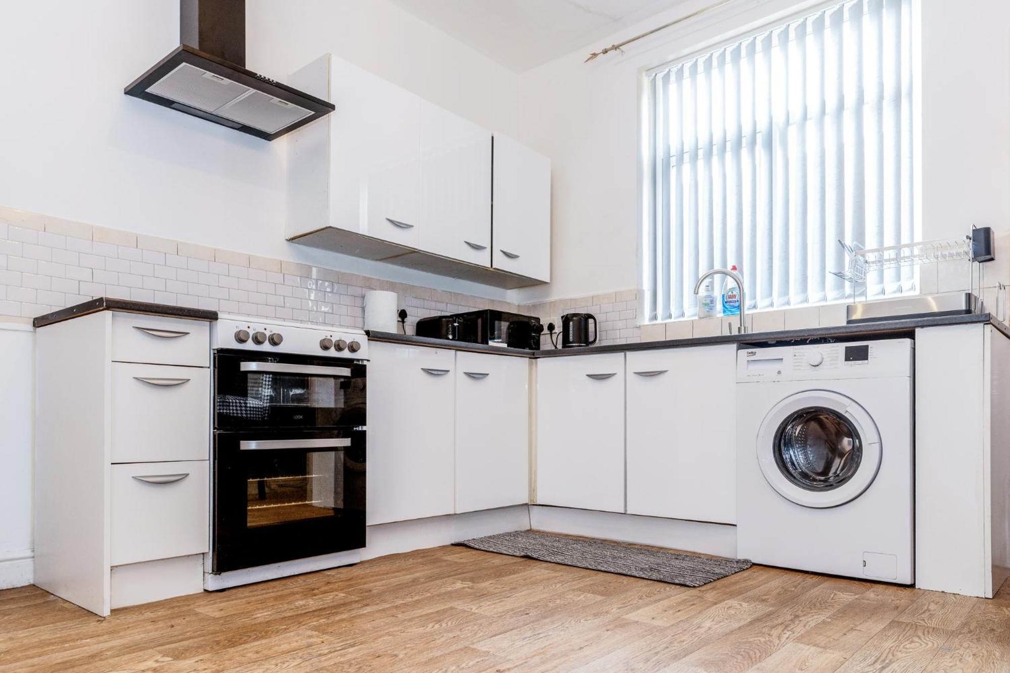 Stylish 2 Bed House 7mins To City Center * Manchester