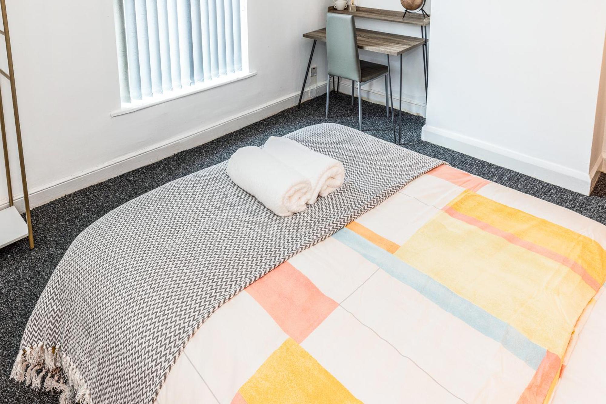 Apartamento Stylish 2 Bed House 7mins To City Center *